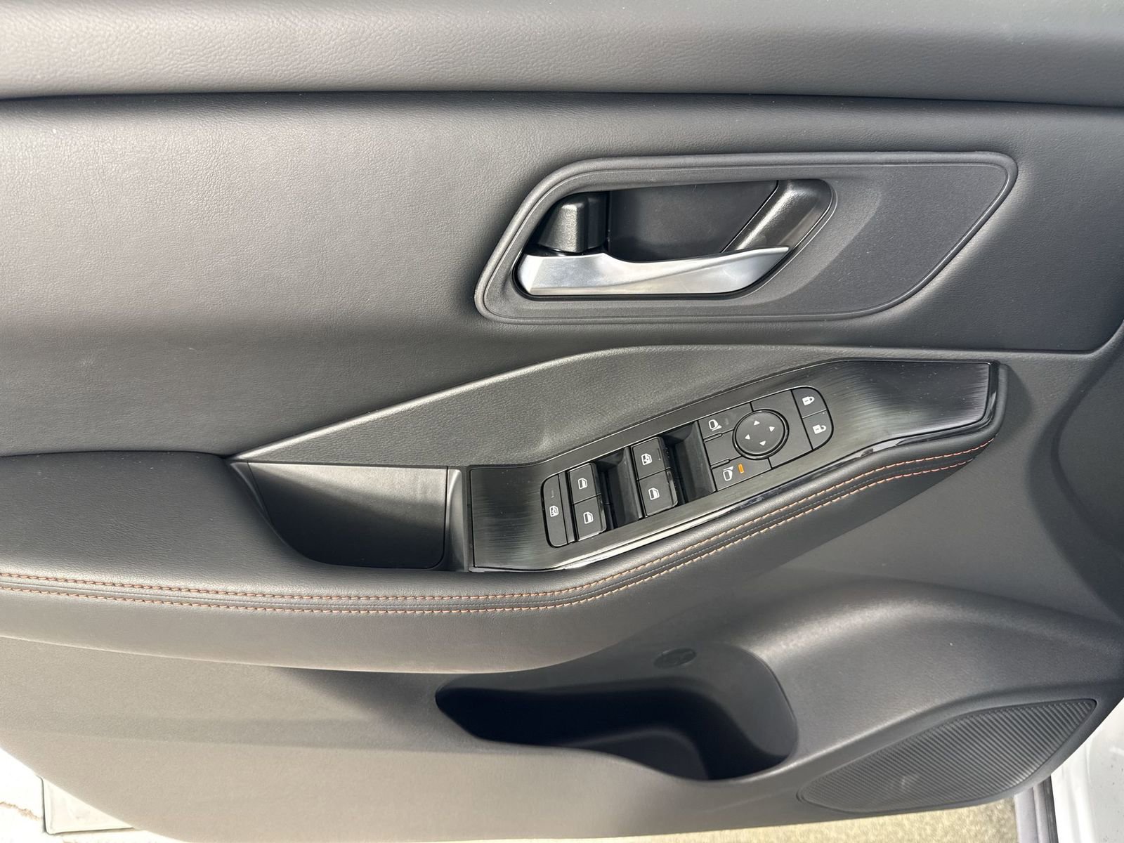 New 2026 Nissan Rogue SV AWD/4WD image 20