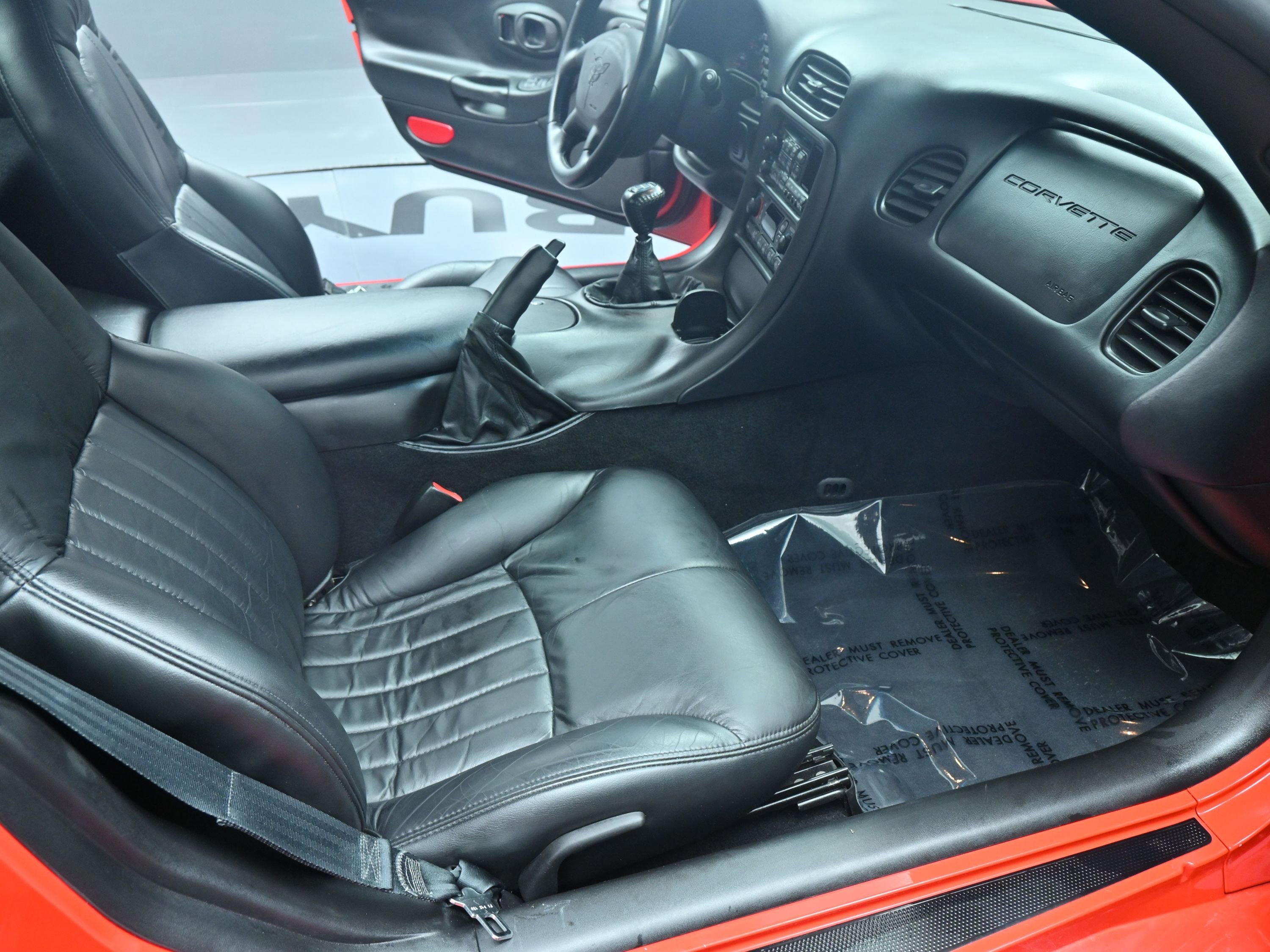 Used 2000 Chevrolet Corvette Coupe image 16