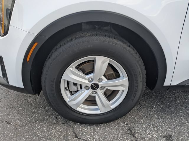 Used 2026 Kia Sorento LX FWD image 9