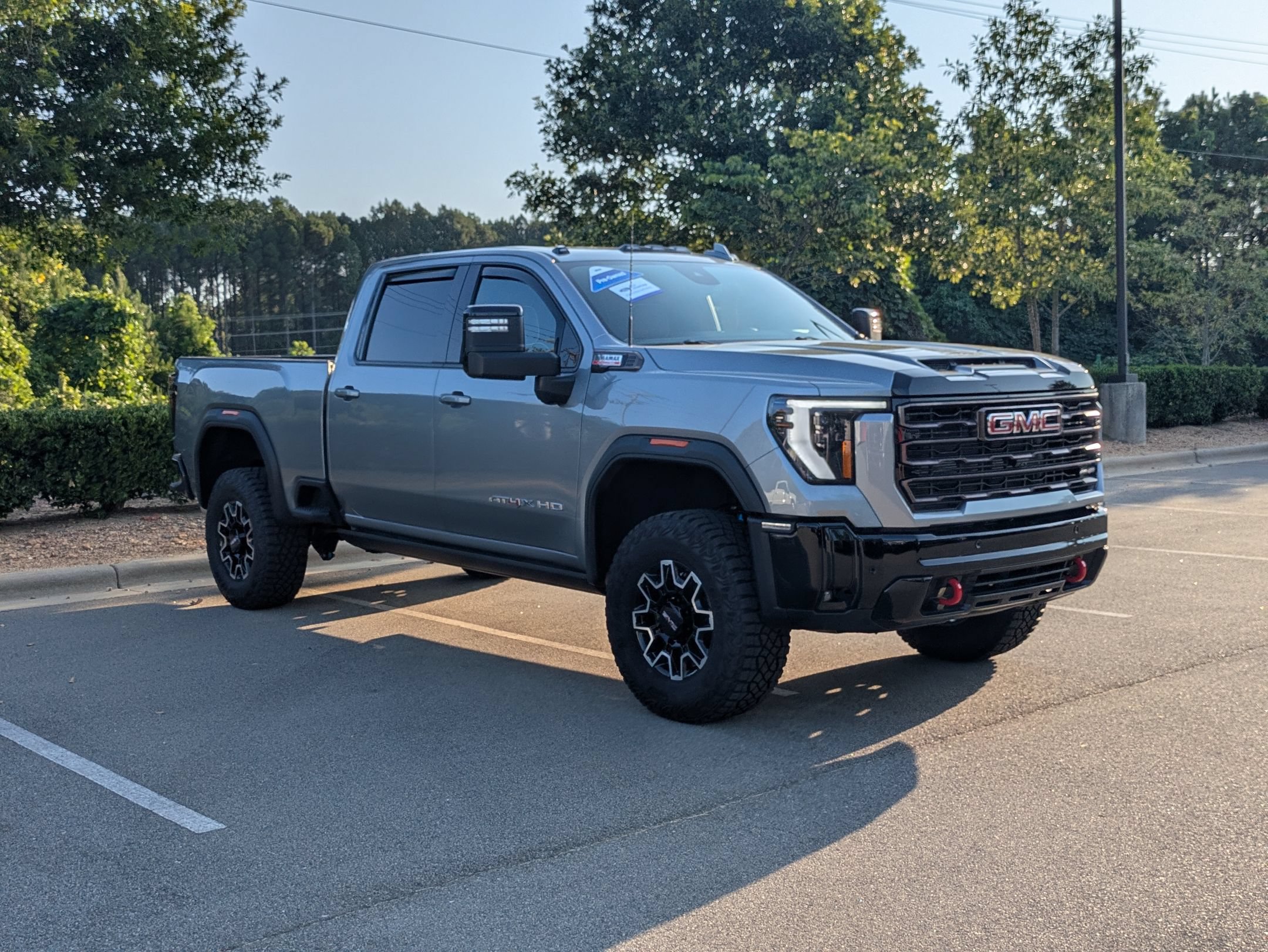 Used 2026 GMC Sierra 2500 AT4X AWD/4WD image 2