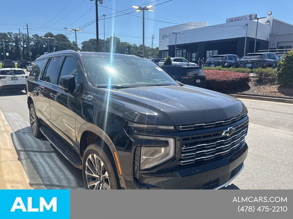 Used 2026 Chevrolet Suburban High Country w/ Sun And Tow Package AWD/4WD image 4