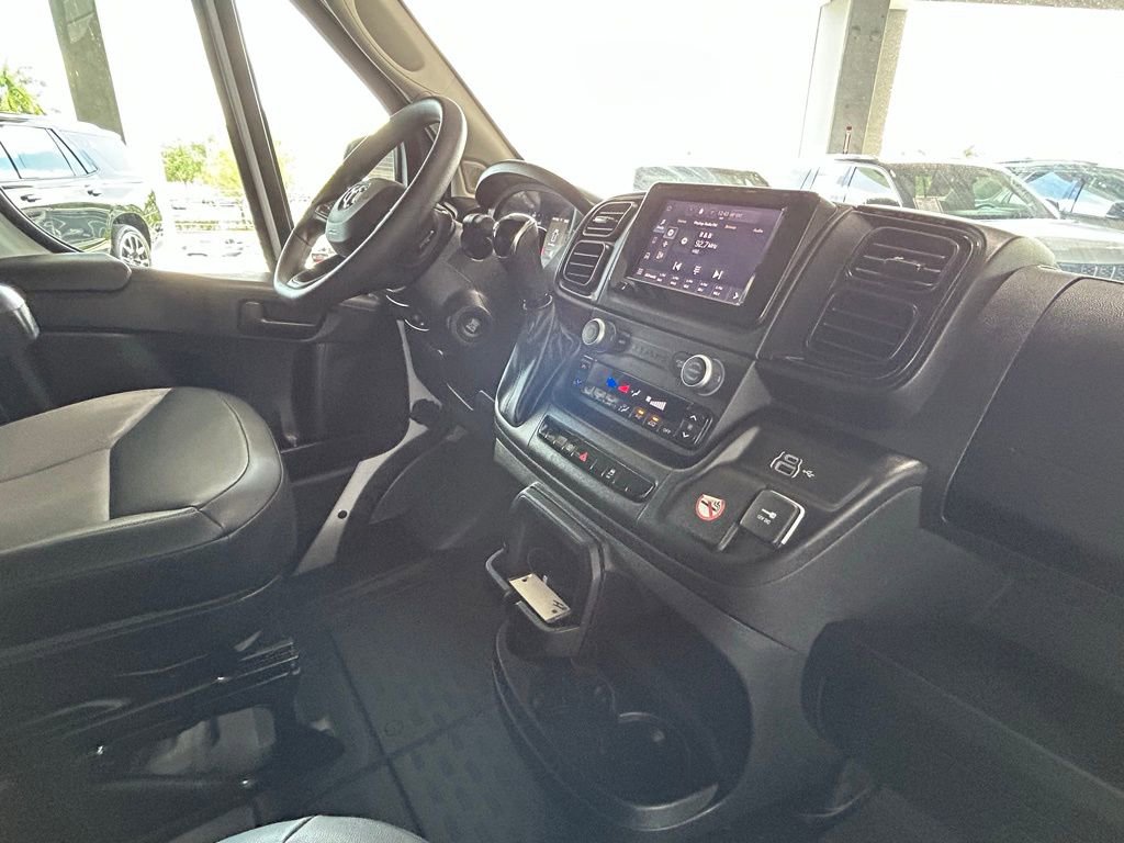 Used 2024 RAM ProMaster 2500 w/ Convenience Group image 30