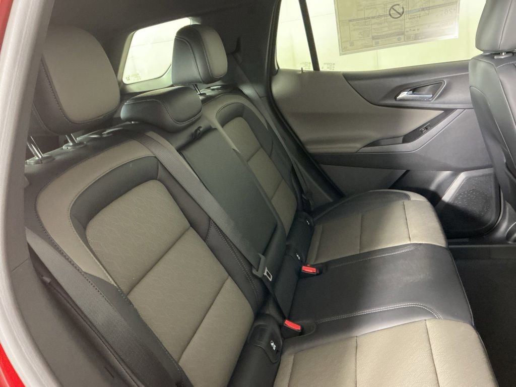 New 2026 Chevrolet Equinox LT w/ Convenience Package II AWD/4WD image 12