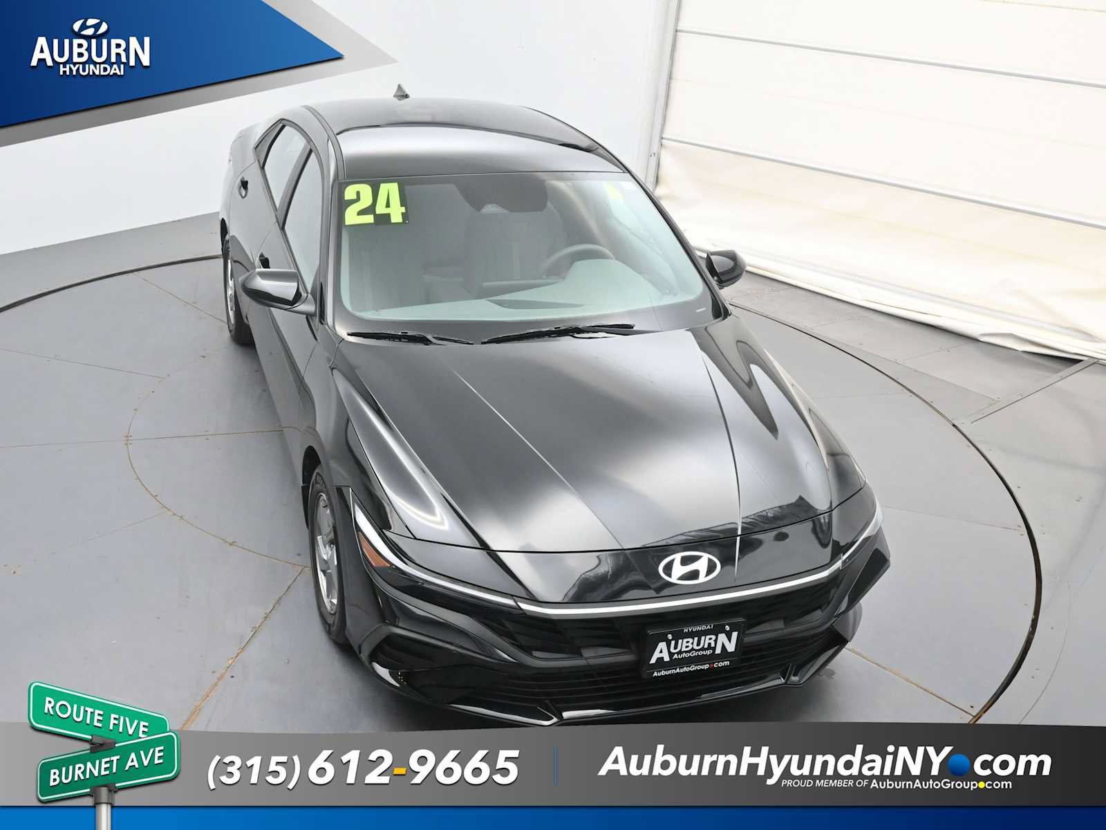 Used 2024 Hyundai Elantra SE FWD image 32