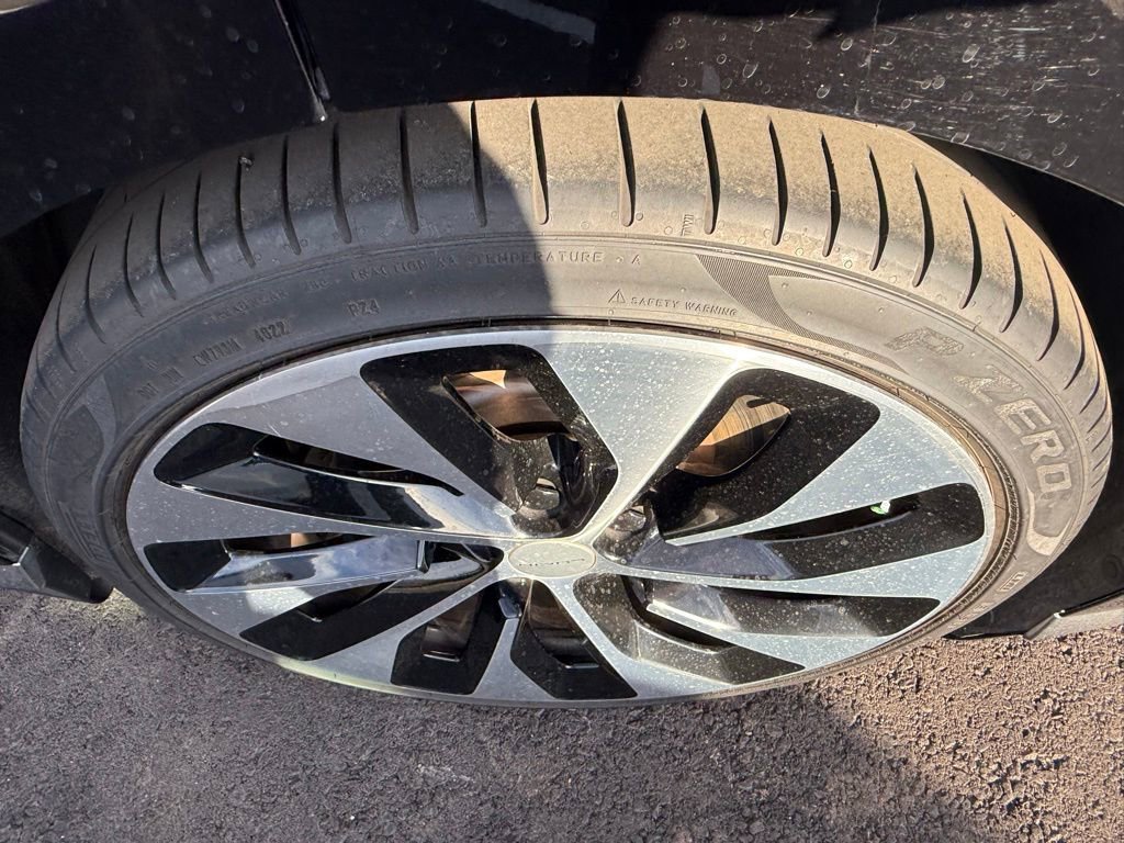 Used 2022 Lucid Air Grand Touring image 7