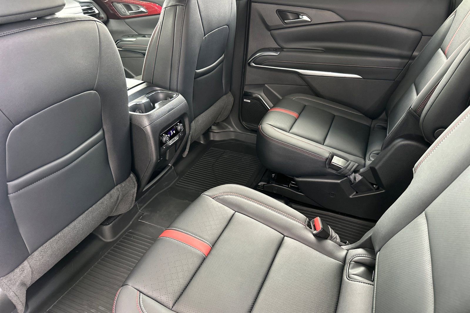 New 2026 Chevrolet Traverse RS AWD/4WD image 11