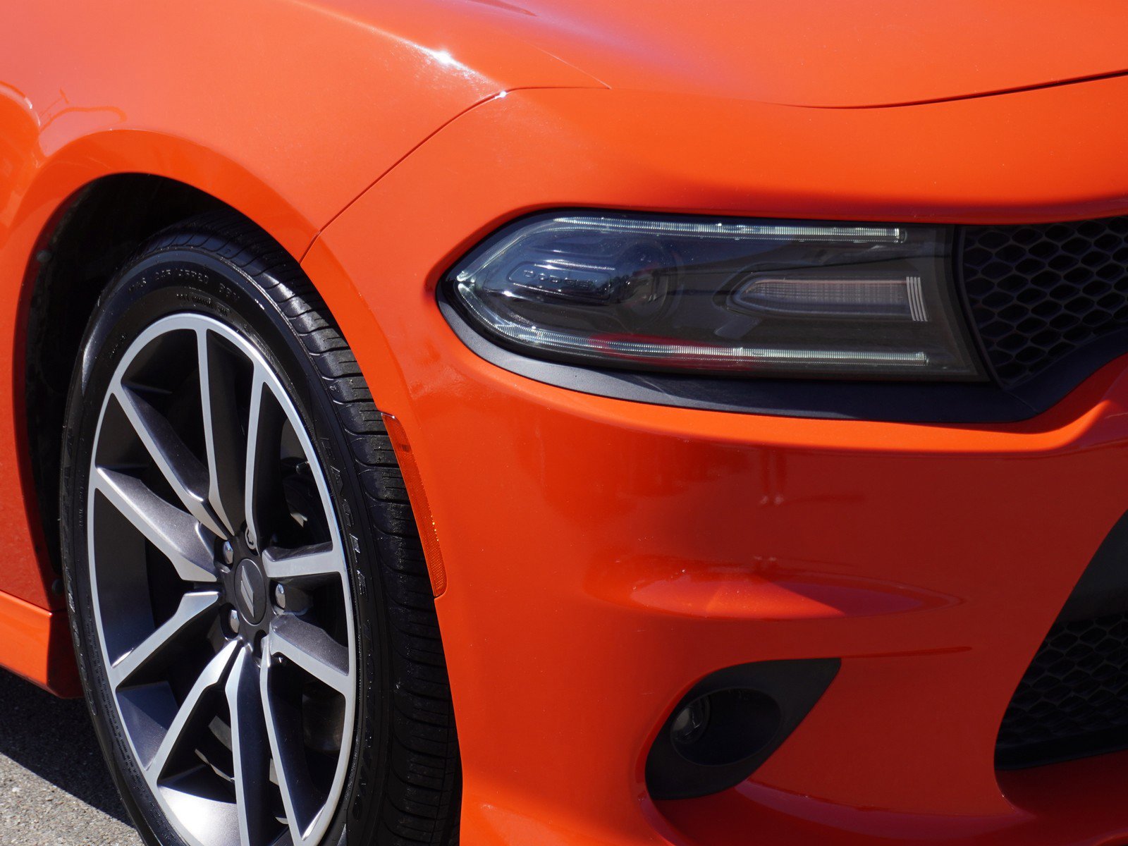 Used 2020 Dodge Charger R/T w/ Plus Group RWD image 3