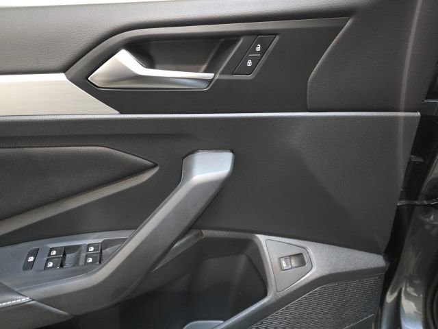 Used 2025 Volkswagen Jetta S image 12