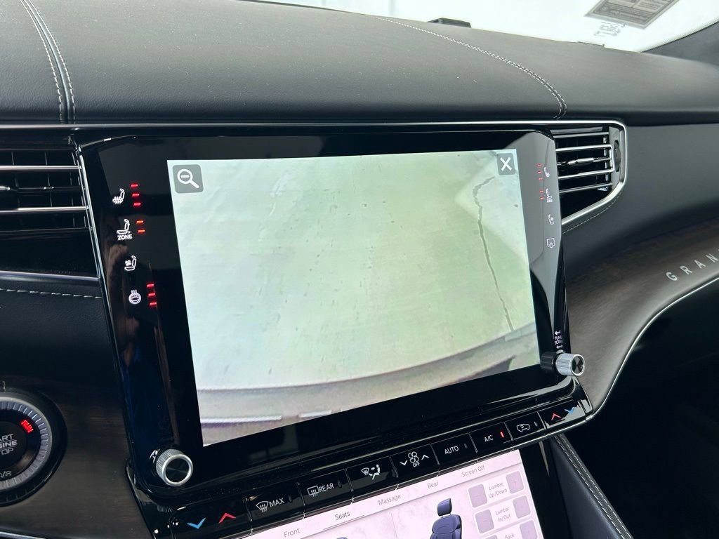 Used 2024 Jeep Grand Wagoneer L 4WD w/ HD Trailer Tow Package image 10