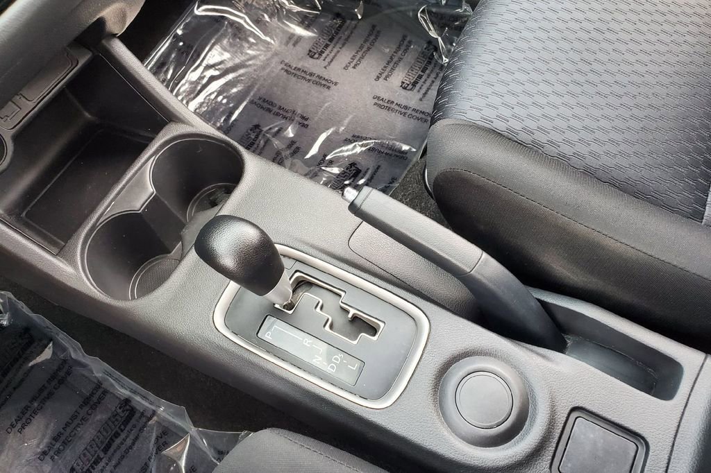 Used 2014 Mitsubishi Outlander ES FWD image 12