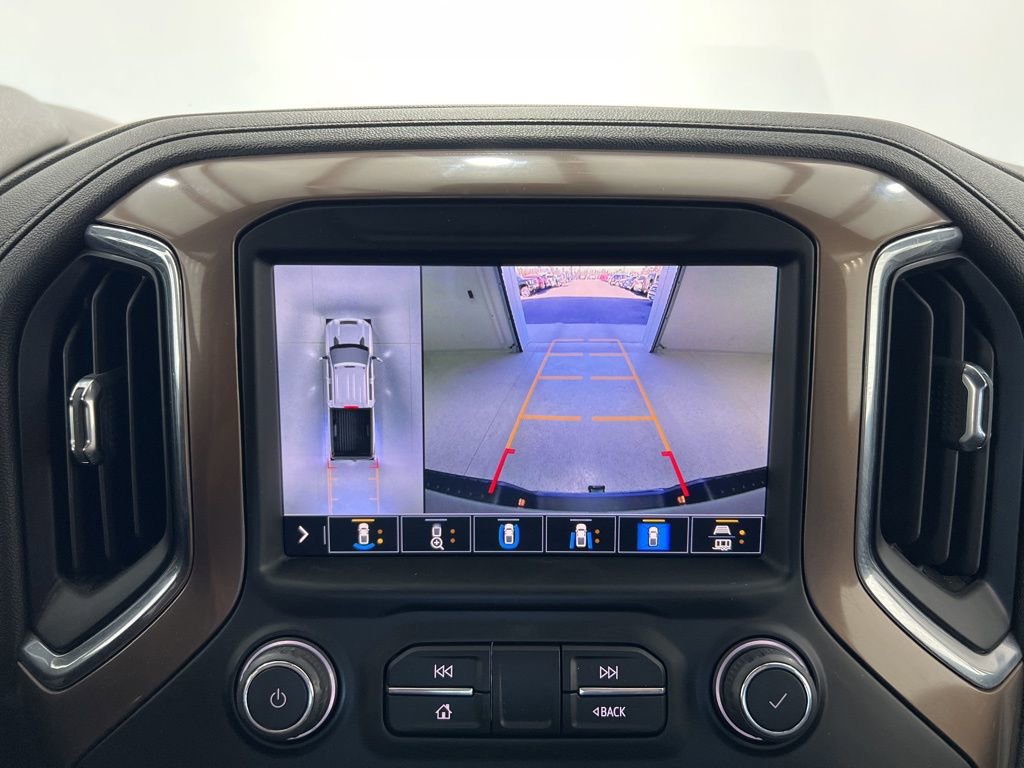 Used 2023 Chevrolet Silverado 2500 High Country w/ Technology Package image 13