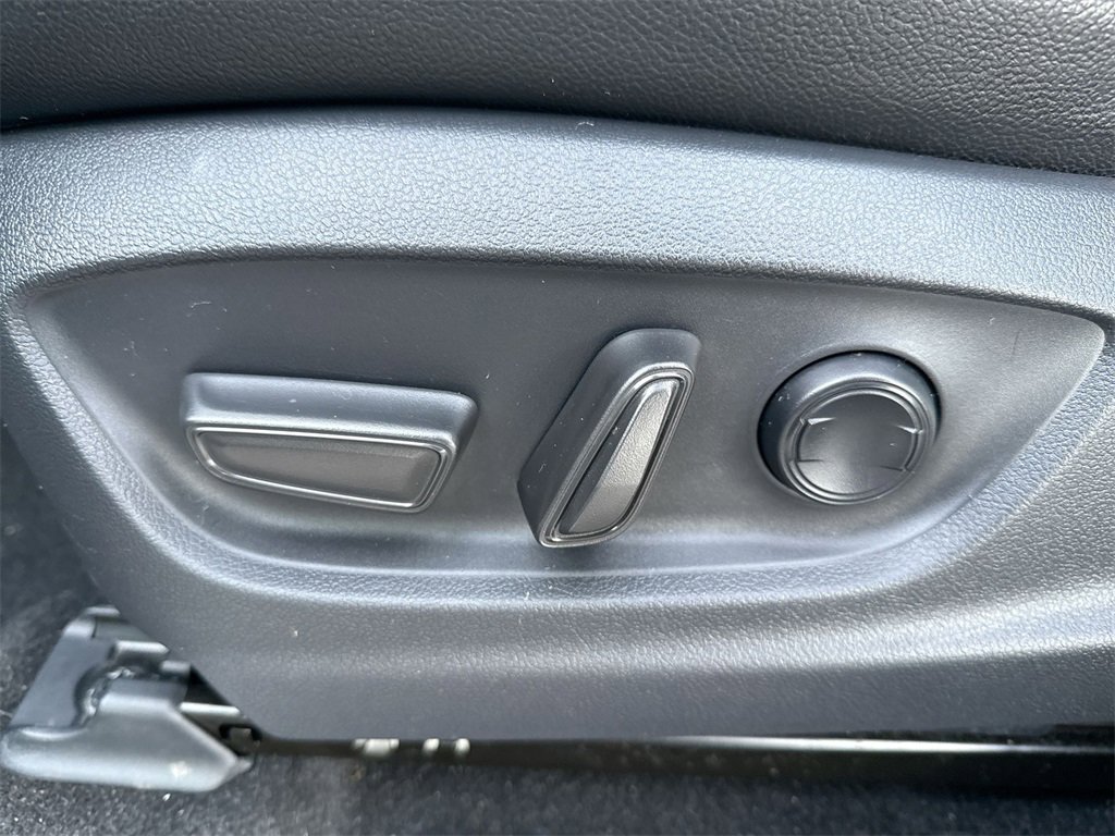 Used 2023 Toyota Crown XLE image 14