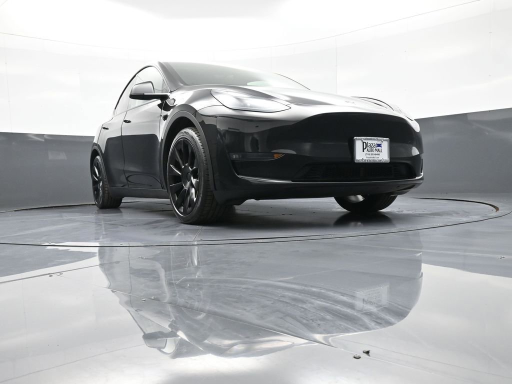 Used 2023 Tesla Model Y Long Range image 29