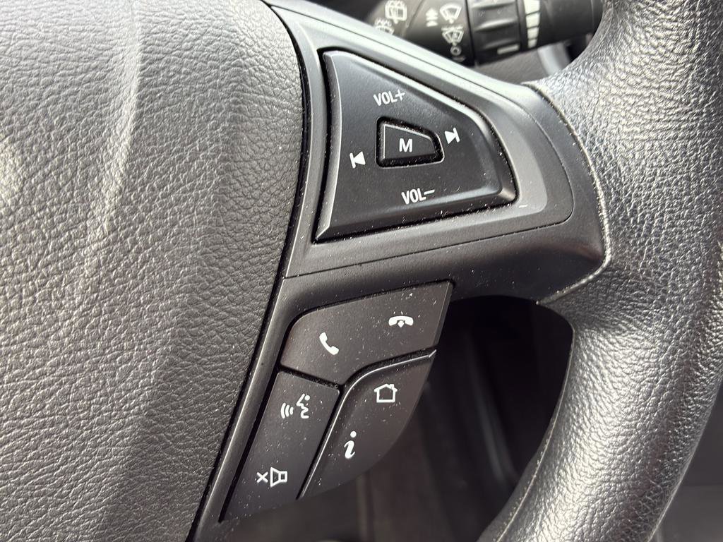 Used 2019 Ford Edge SE image 19