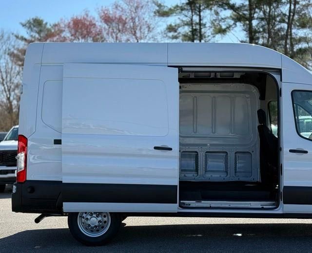 New 2026 Ford Transit 250 148 High Roof AWD image 4