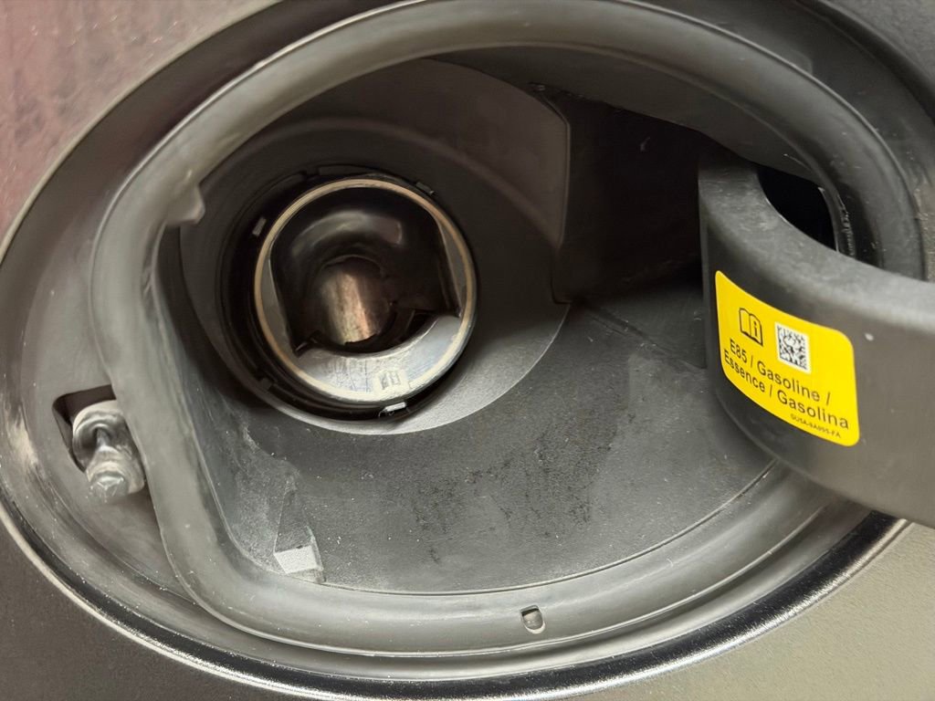 Used 2019 Ford Explorer XLT w/ Equipment Group 202A AWD/4WD image 13