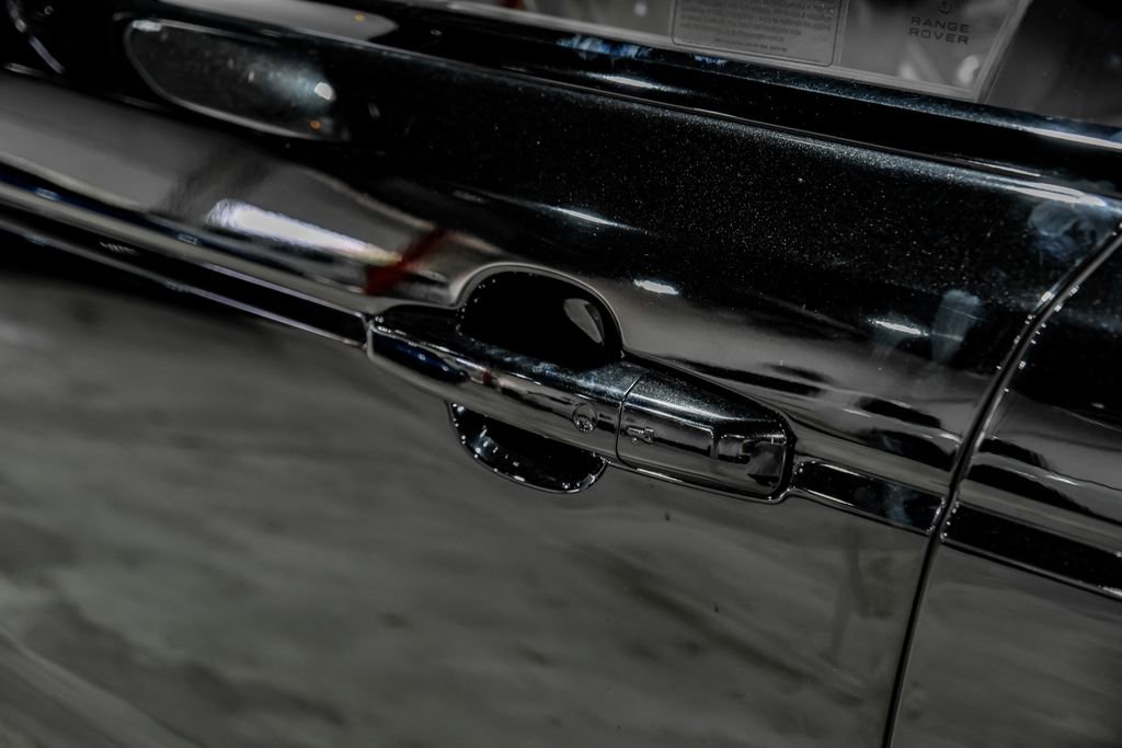 Used 2018 Land Rover Range Rover Sport SVR image 57