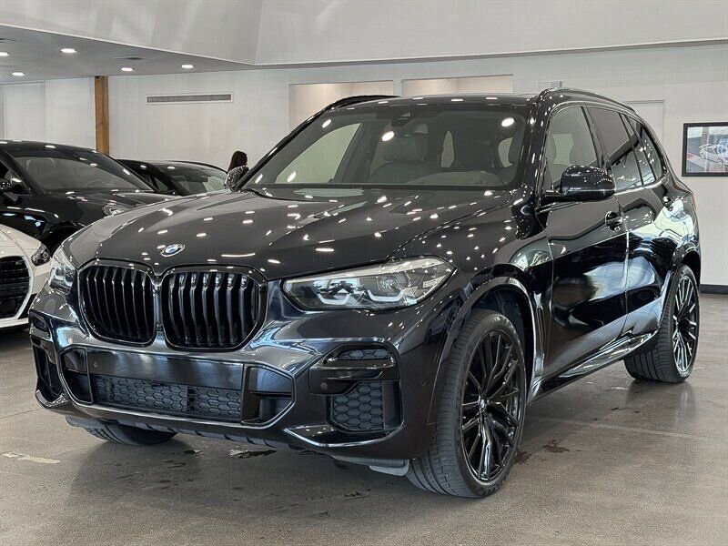 Used 2023 BMW X5 xDrive40i w/ M Sport Package image 1