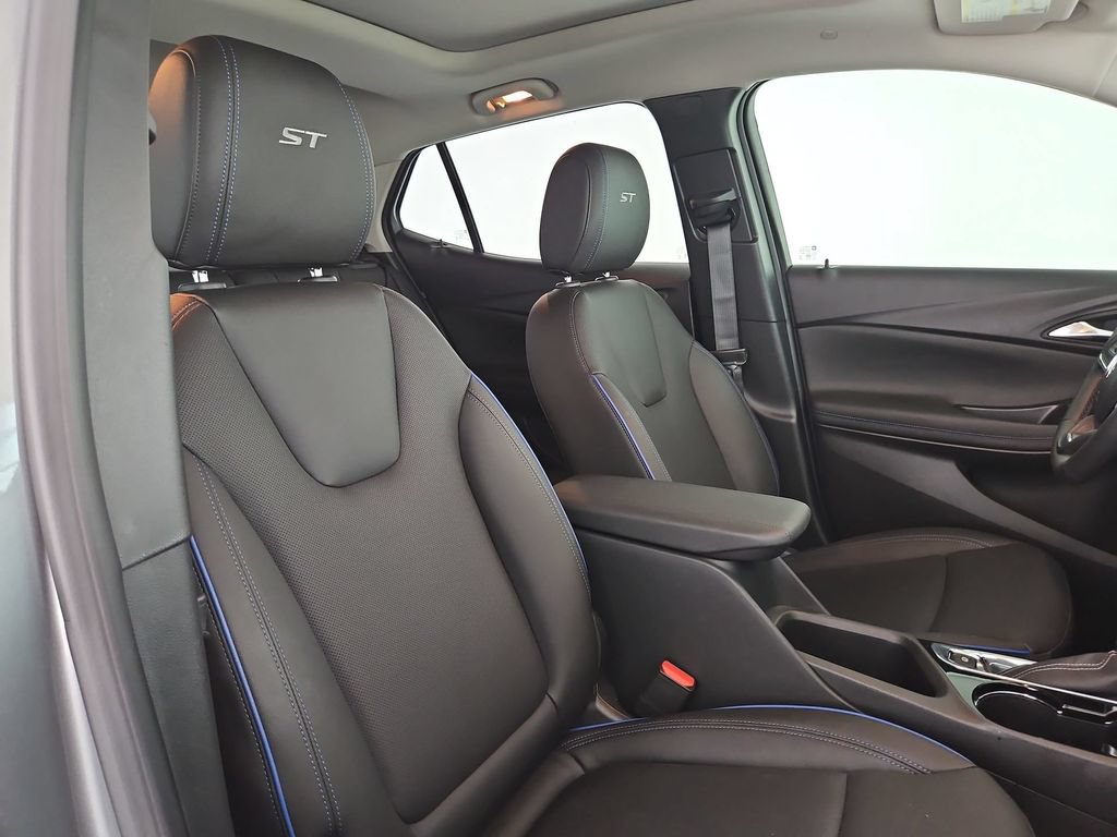 Certified 2026 Buick Encore GX Sport Touring w/ Advanced Technology Package FWD image 31