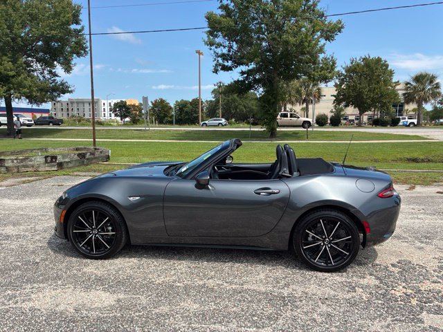 Used 2024 MAZDA MX-5 Miata Grand Touring w/ Weather Package RWD image 6