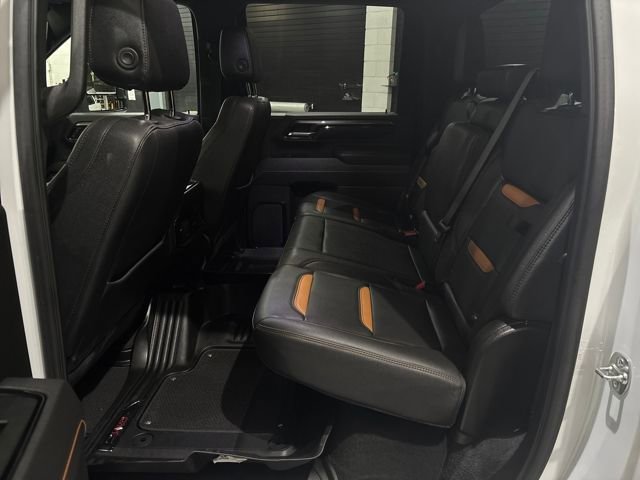 Used 2025 GMC Sierra 2500 AT4 image 27