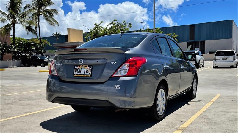 Used 2018 Nissan Versa SV FWD image 5