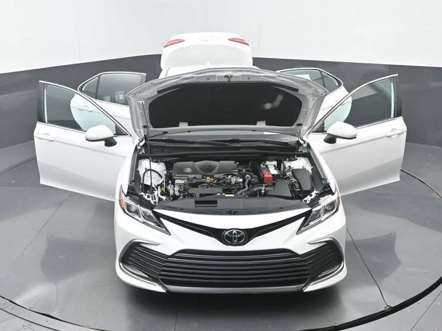 Used 2021 Toyota Camry LE image 35