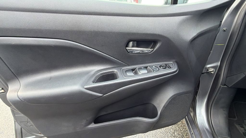 Used 2023 Nissan Versa SV image 20