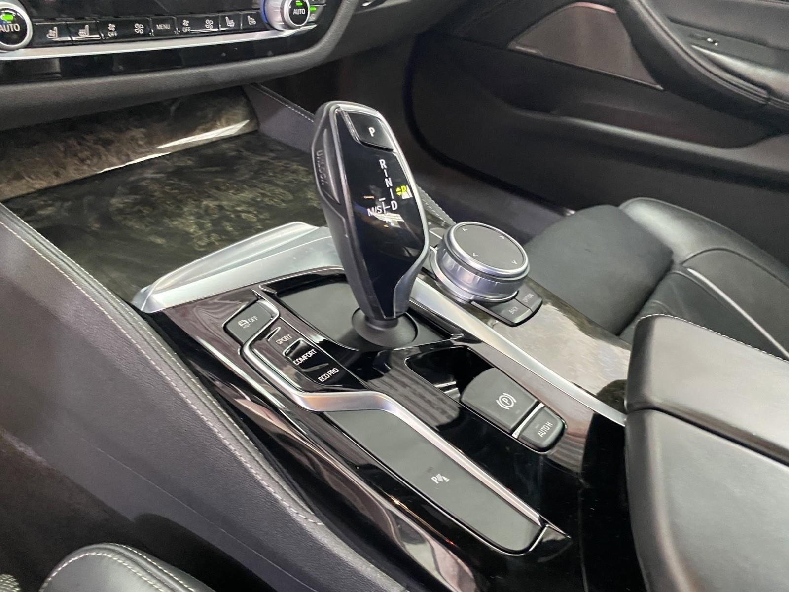 Used 2018 BMW 540i xDrive image 25