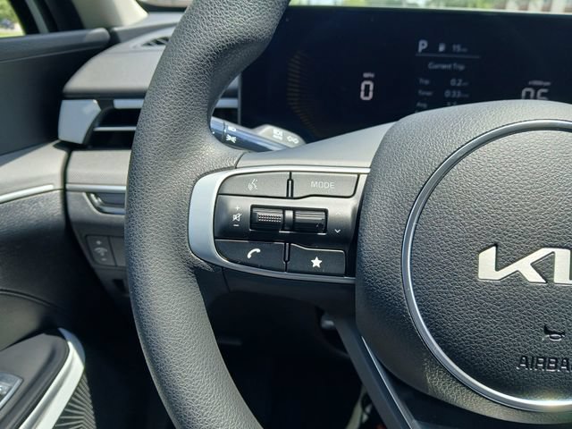 New 2026 Kia K5 LXS FWD image 32