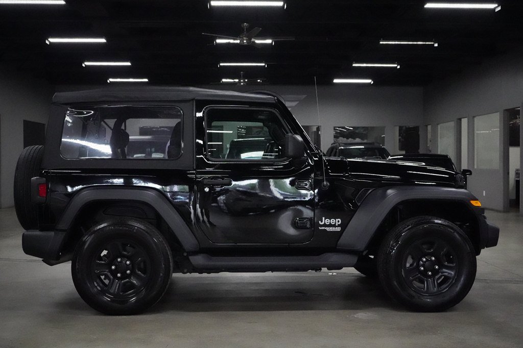 Used 2020 Jeep Wrangler Sport AWD/4WD image 6