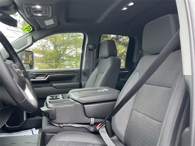 Used 2024 GMC Sierra 2500 SLE image 11