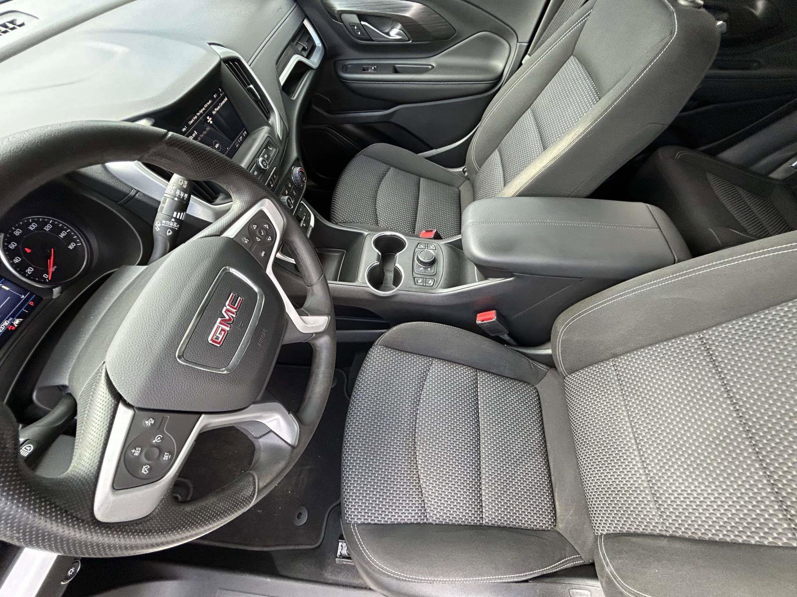 Used 2022 GMC Terrain SLE w/ Driver Convenience Package image 10