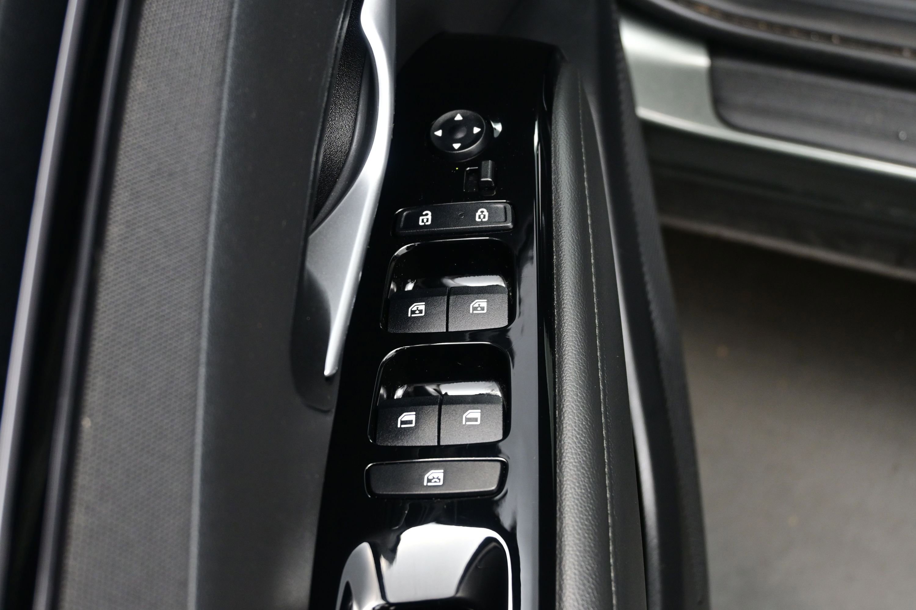 Certified 2023 Hyundai Tucson Limited AWD/4WD image 10