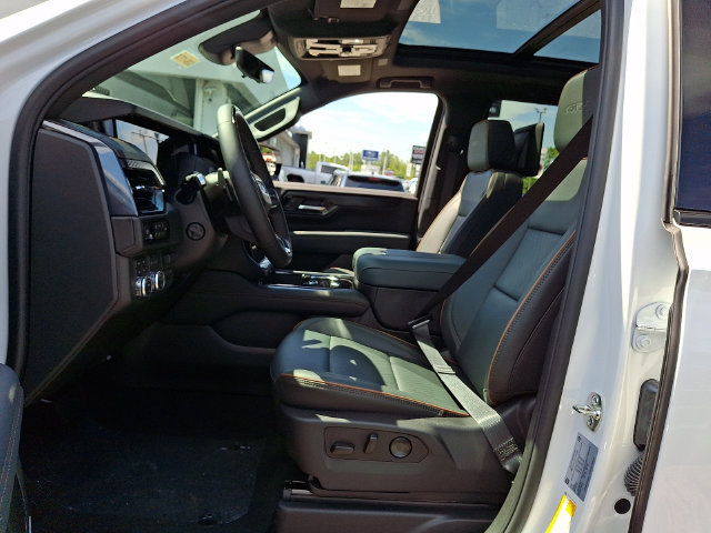 New 2026 GMC Yukon AT4 w/ AT4 Premium Plus Package AWD/4WD image 11