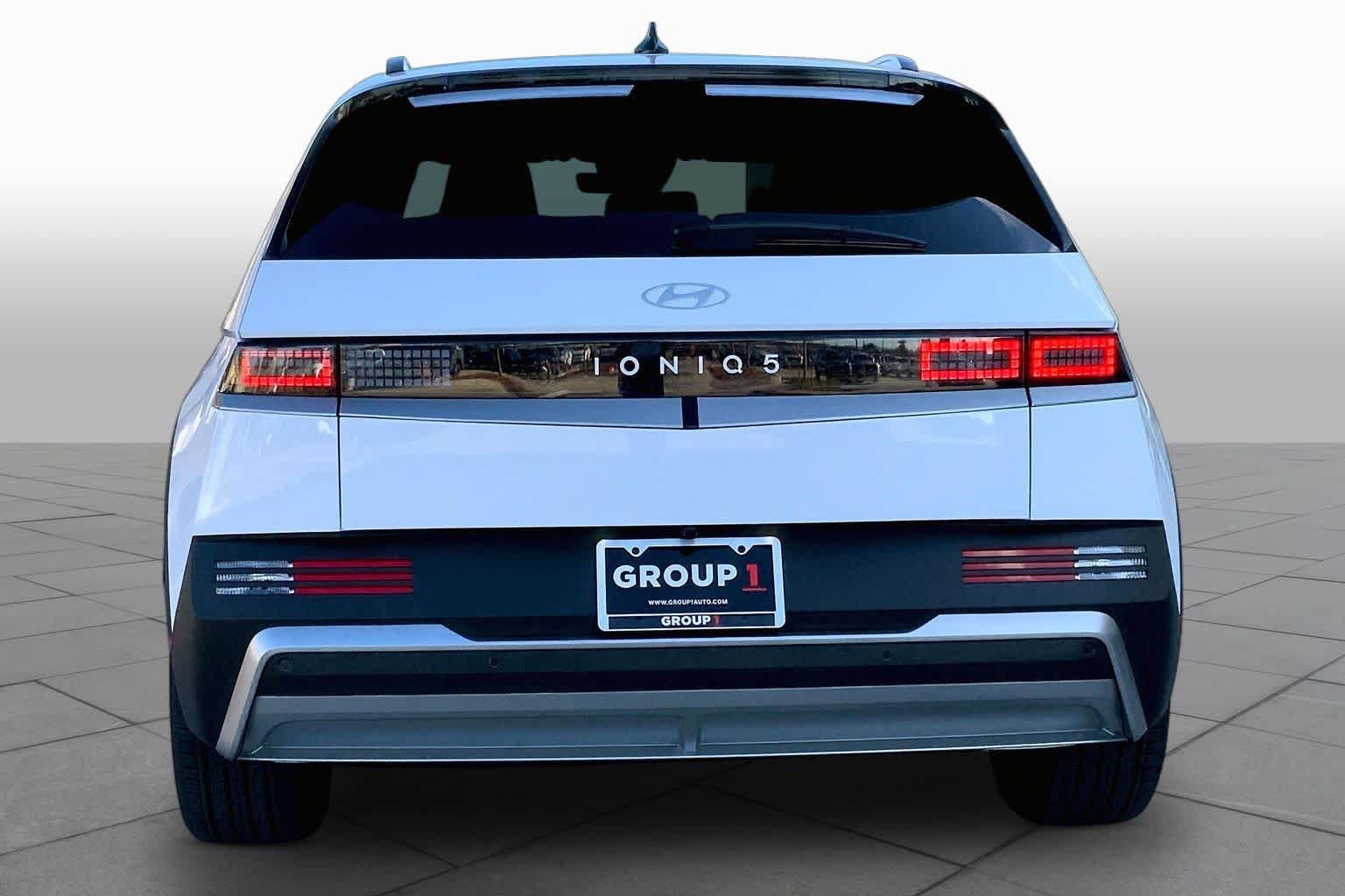 New 2027 Hyundai Ioniq 5 SEL RWD image 4