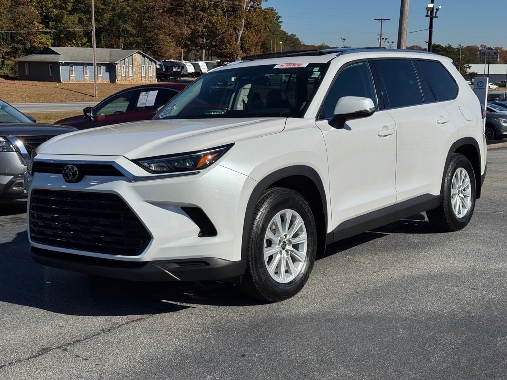 Used 2024 Toyota Grand Highlander XLE image 7