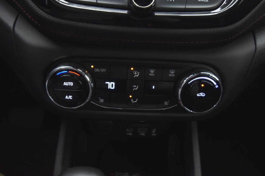 Used 2021 Chevrolet TrailBlazer RS w/ Technology Package FWD image 25