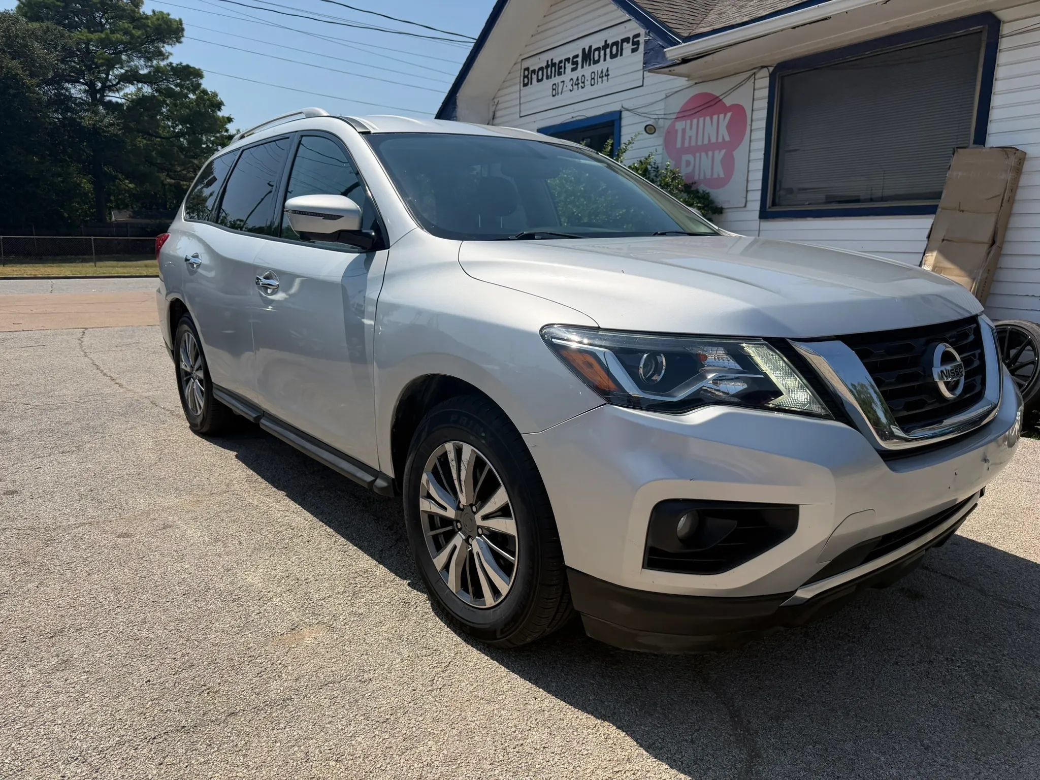Used 2019 Nissan Pathfinder SL FWD image 3