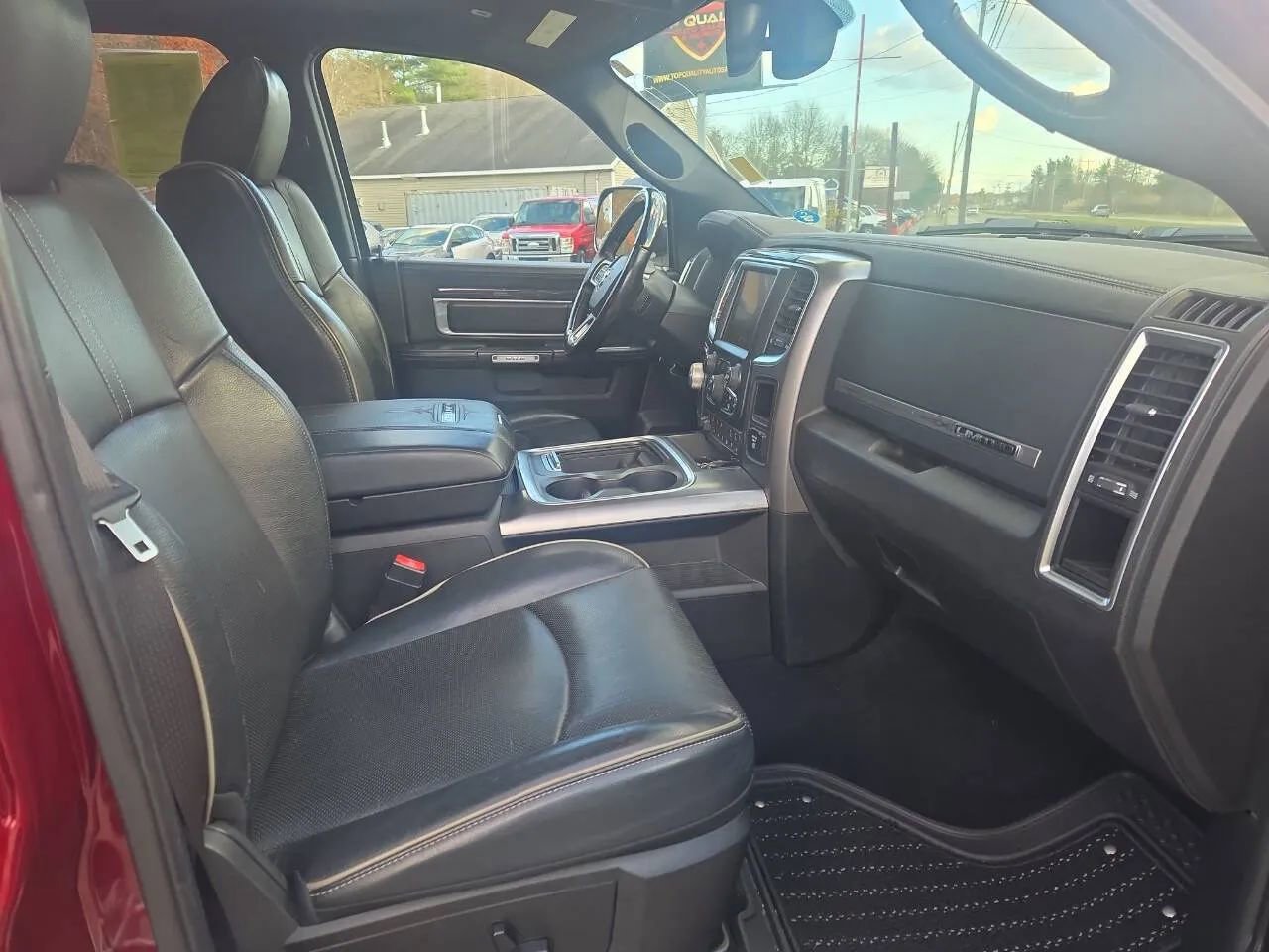 Used 2017 RAM 1500 Limited image 11