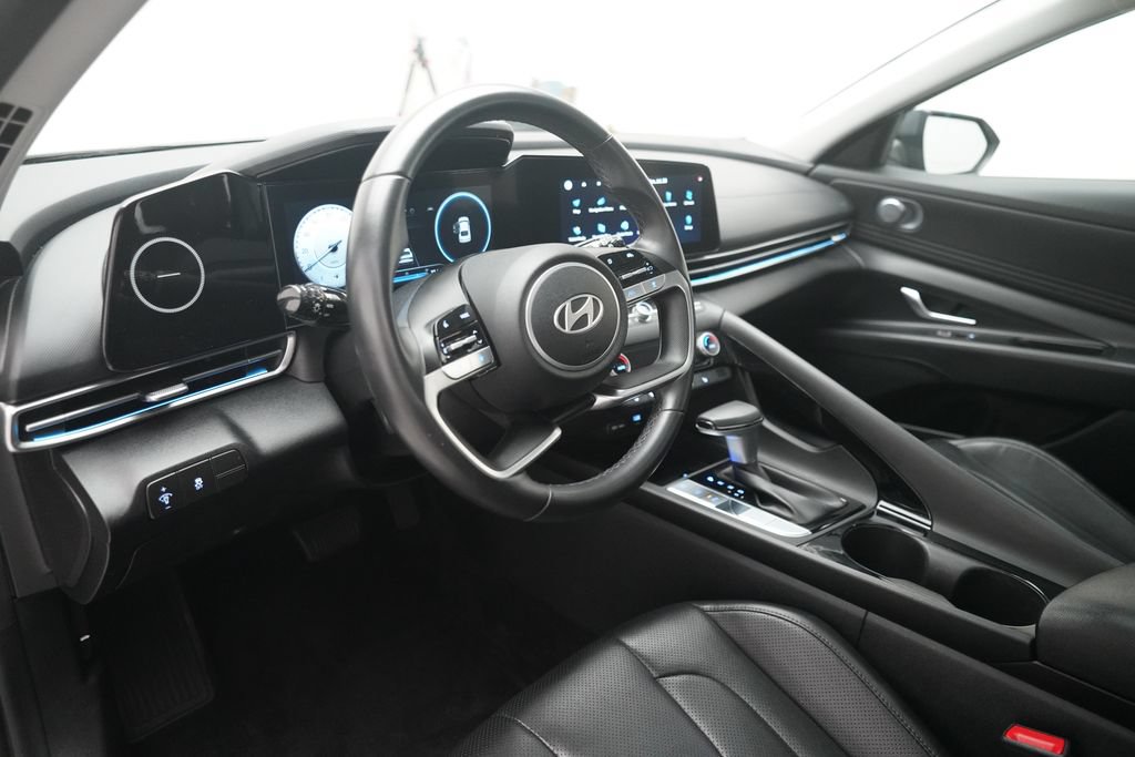 Used 2024 Hyundai Elantra Limited FWD image 8