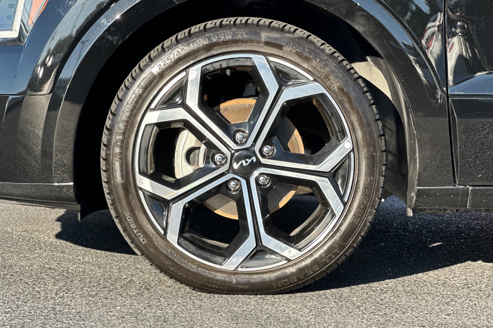 Used 2023 Kia Niro EX Touring image 12