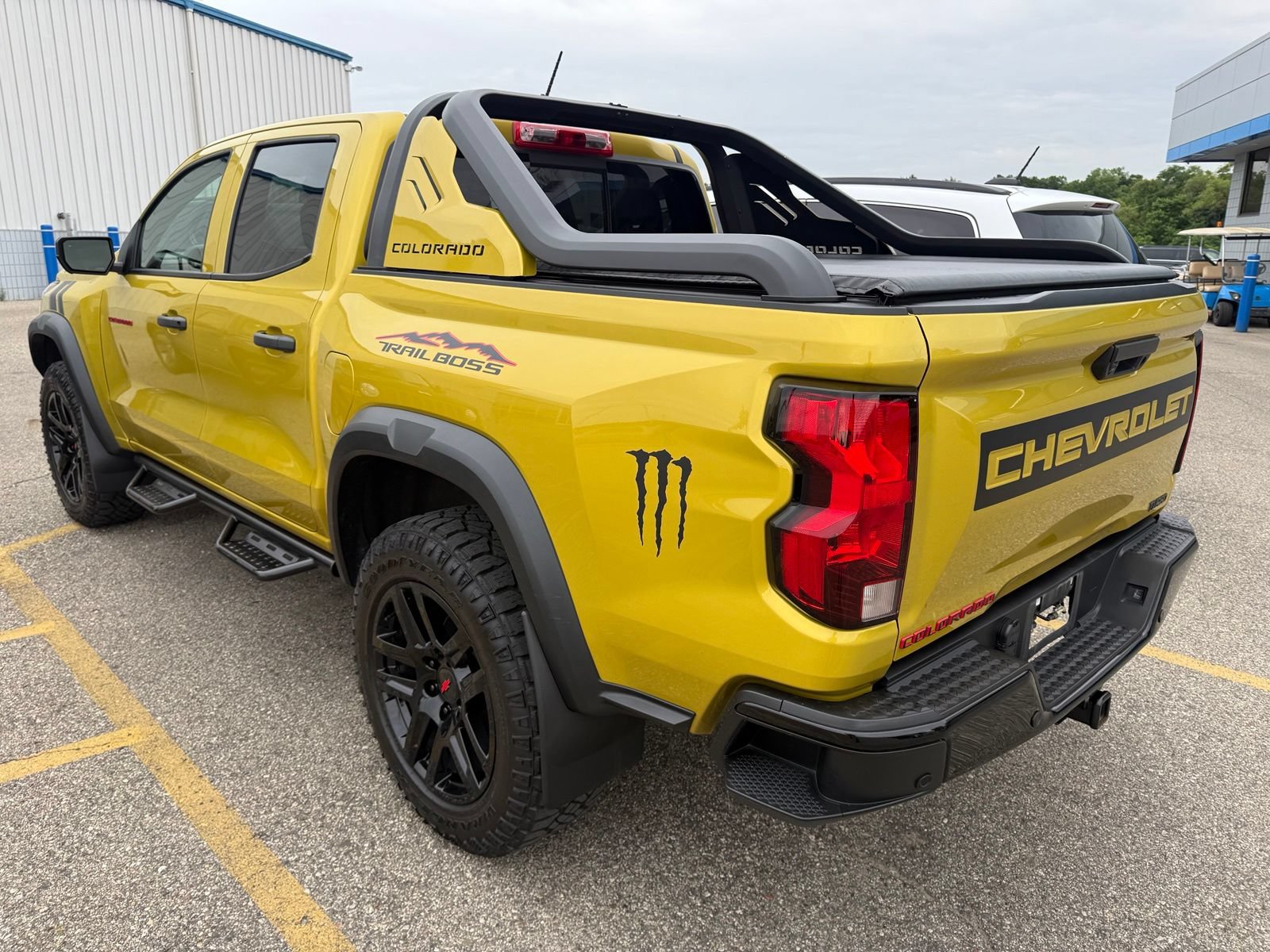 Used 2023 Chevrolet Colorado Trail Boss w/ LPO, Skid Plate Package AWD/4WD image 4