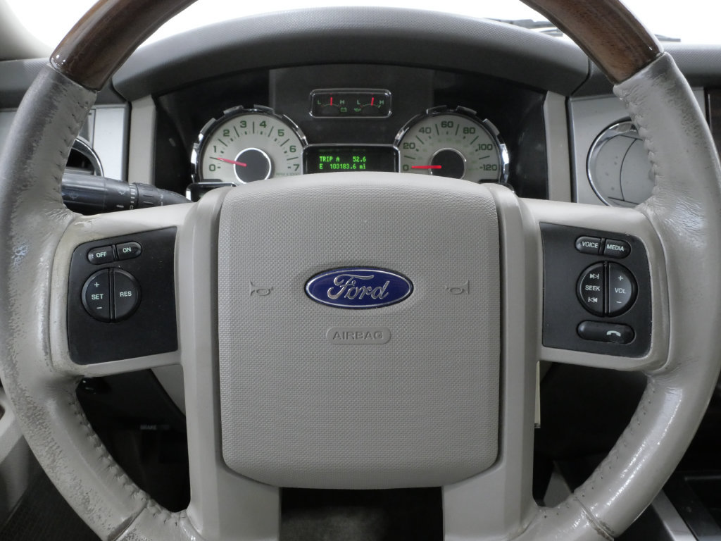 Used 2010 Ford Expedition Limited AWD/4WD image 17