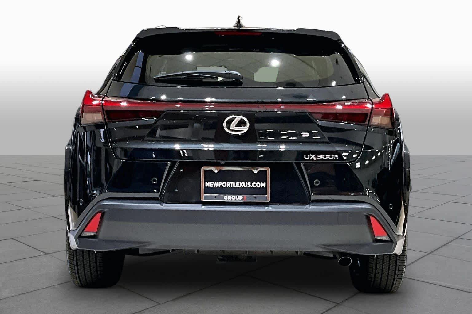 New 2026 Lexus UX 300h FWD w/ Accessory Package (Z1) image 4