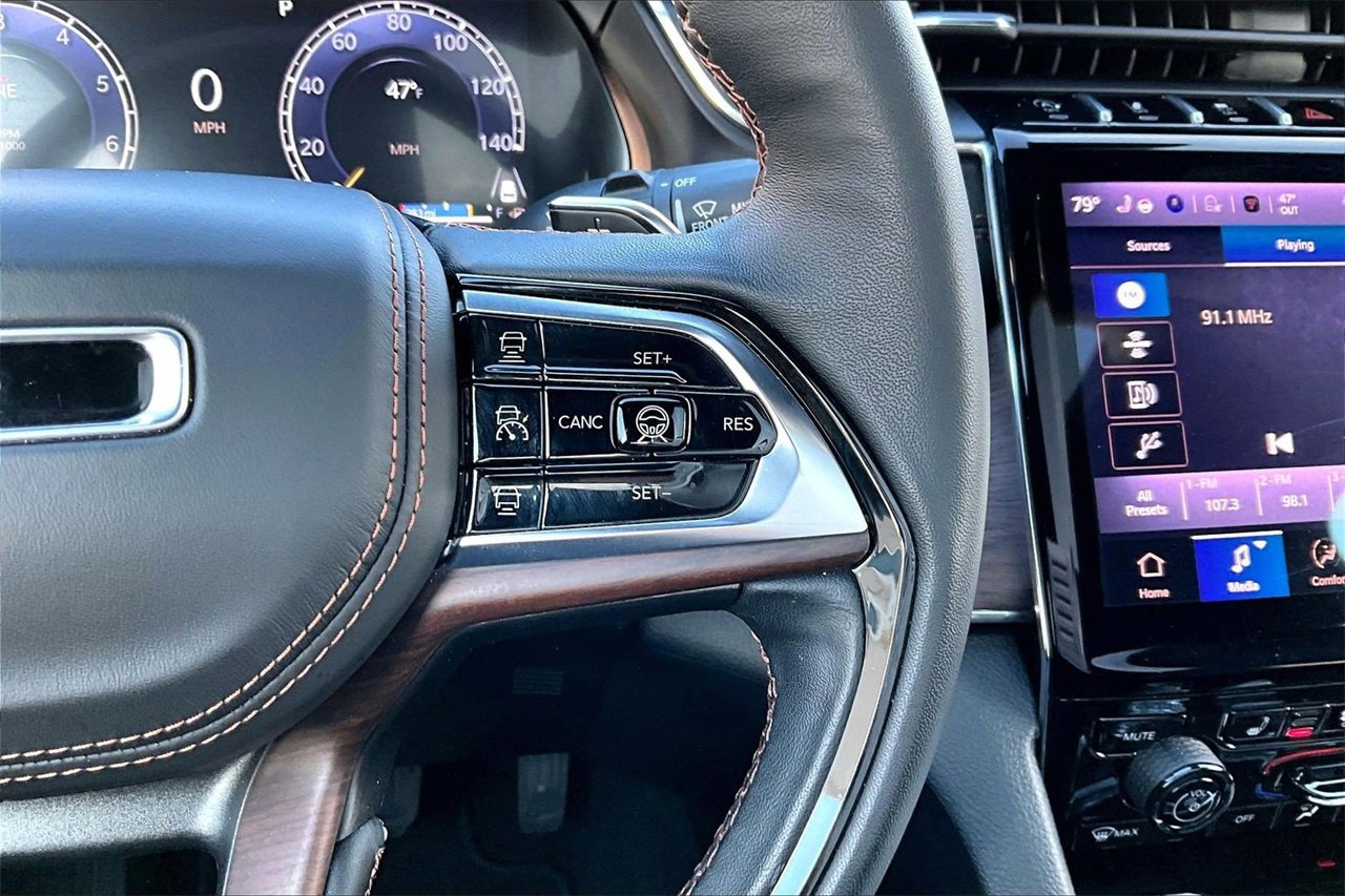 Certified 2025 Jeep Grand Cherokee Summit image 31