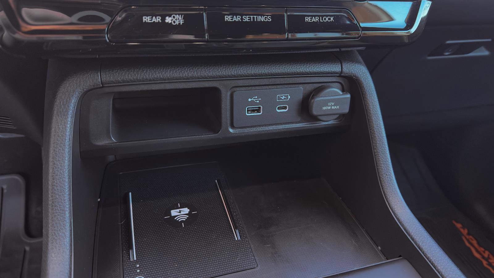 Used 2024 Honda Pilot TrailSport image 18