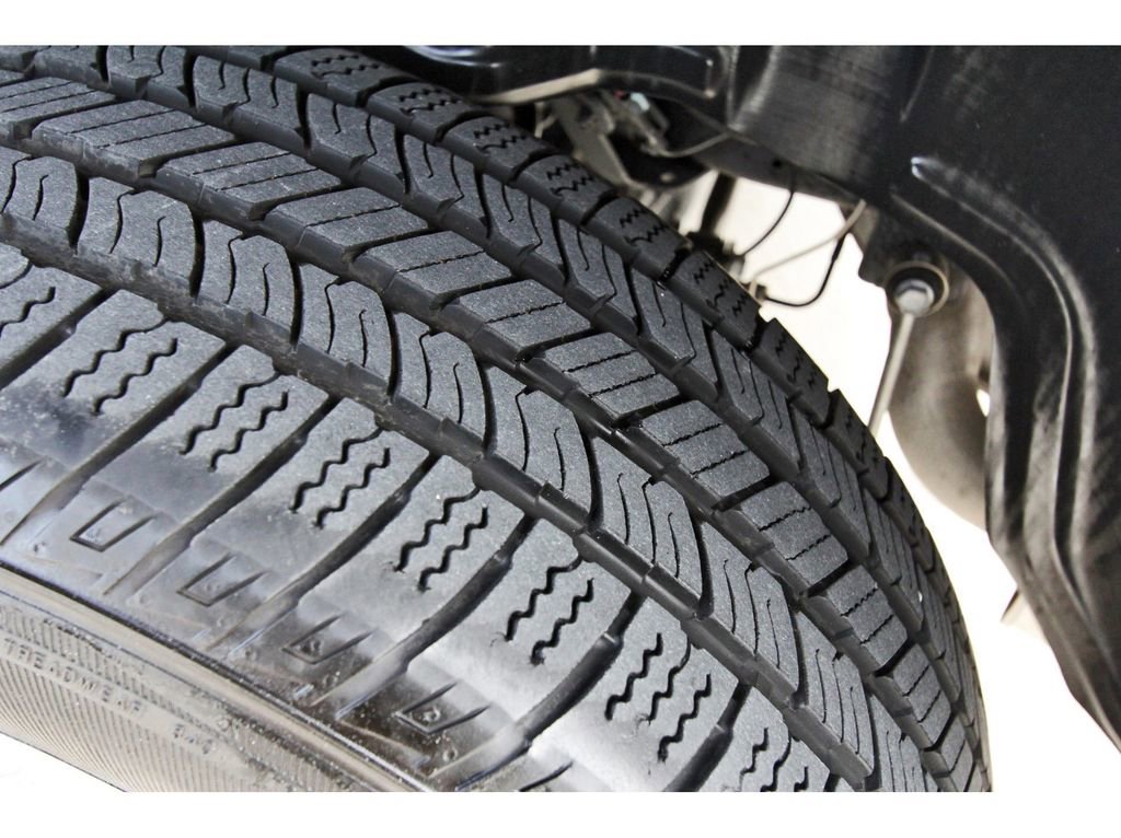 Used 2025 RAM 1500 Lone Star image 32