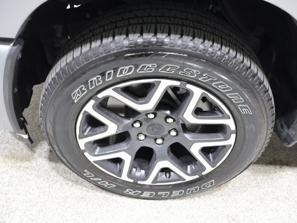 Used 2025 RAM 1500 Laramie w/ Sport Appearance Package AWD/4WD image 10