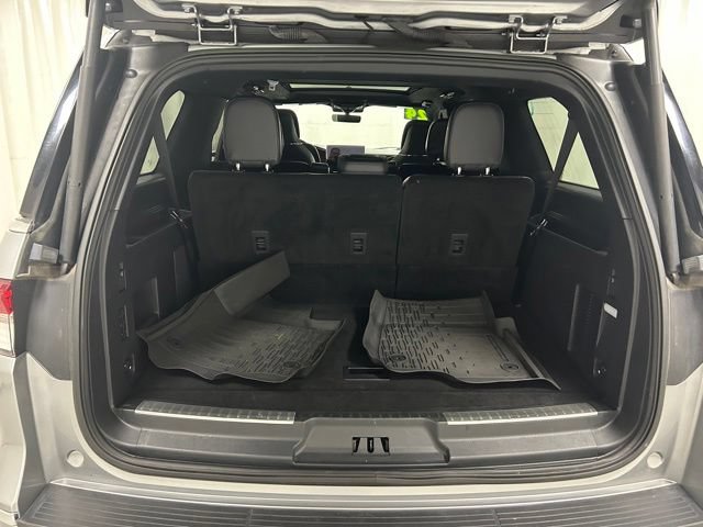 Used 2024 Lincoln Navigator L Reserve AWD/4WD image 11
